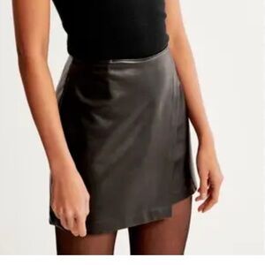 Brand new Abercrombie and Fitch mini skirt